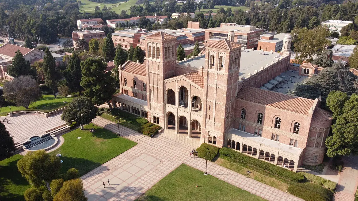 Guide to UCLA Off-Campus Housing: Top Westwood Apartments